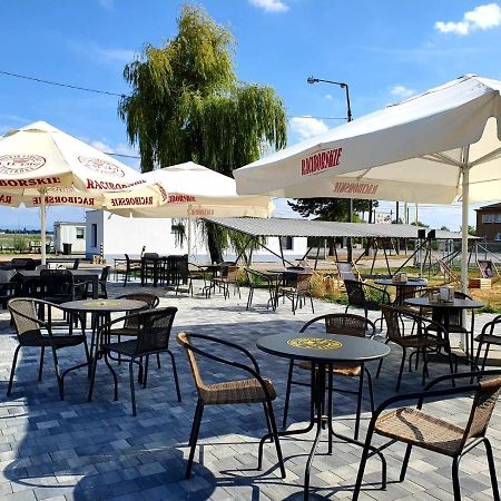 Przystanek Roszkow -Noclegi I Restauracja Екстер'єр фото