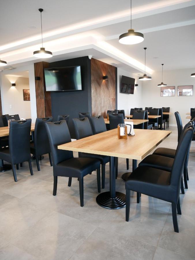 Przystanek Roszkow -Noclegi I Restauracja Екстер'єр фото